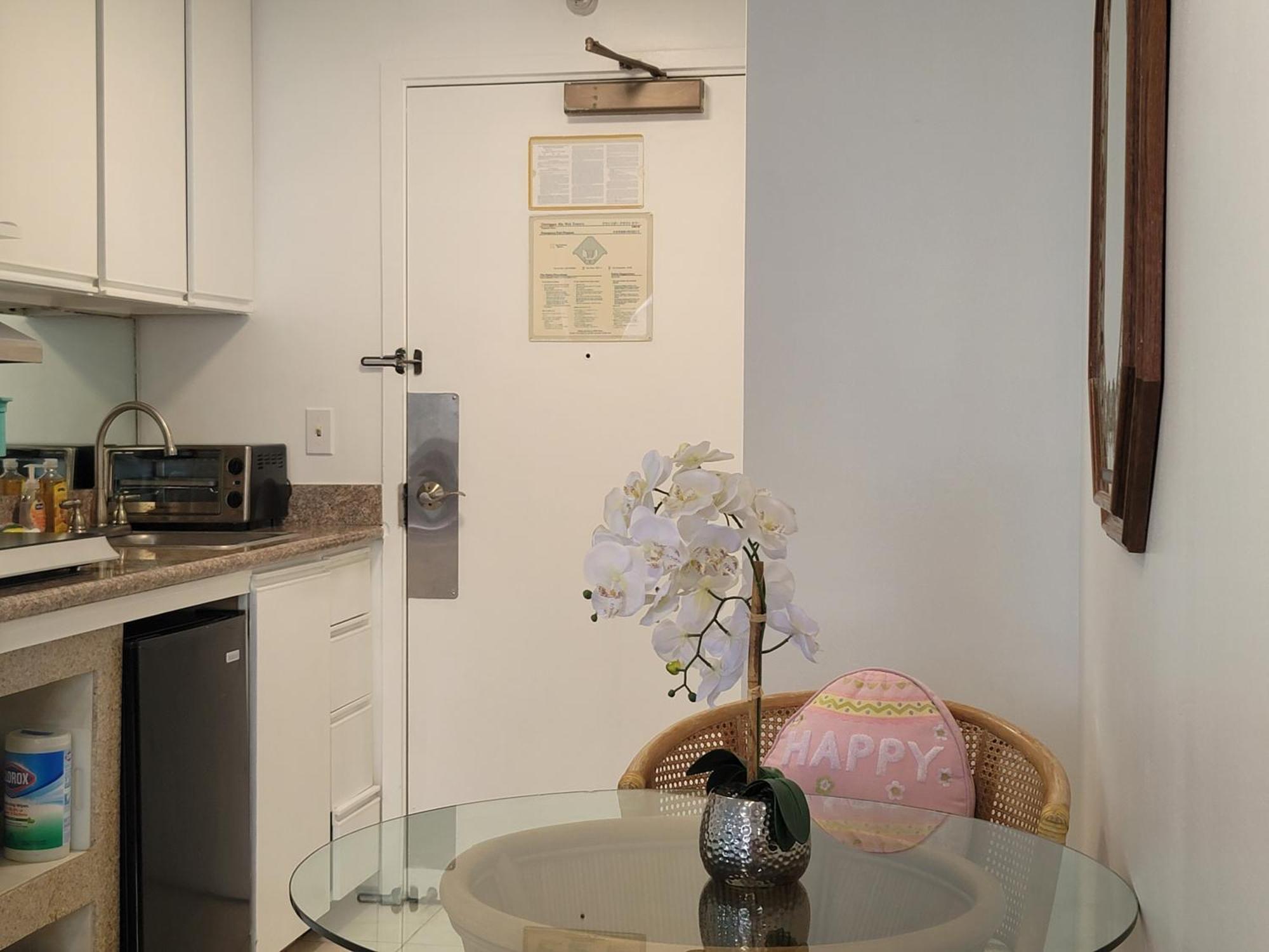 Waikiki Studio Steps To Beach-Mall Free Parking-Wifi Χονολουλού Εξωτερικό φωτογραφία