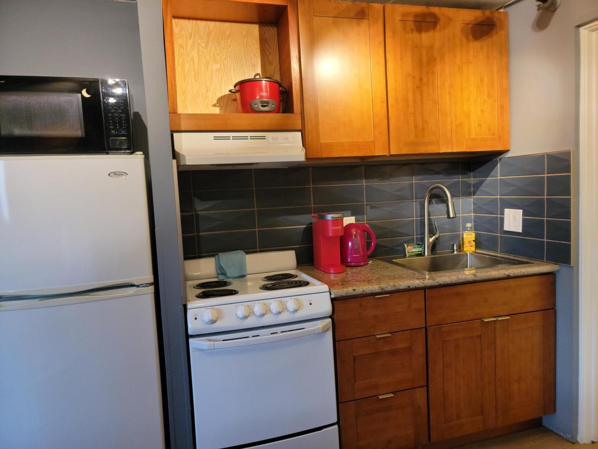 Waikiki Studio Steps To Beach-Mall Free Parking-Wifi Χονολουλού Δωμάτιο φωτογραφία
