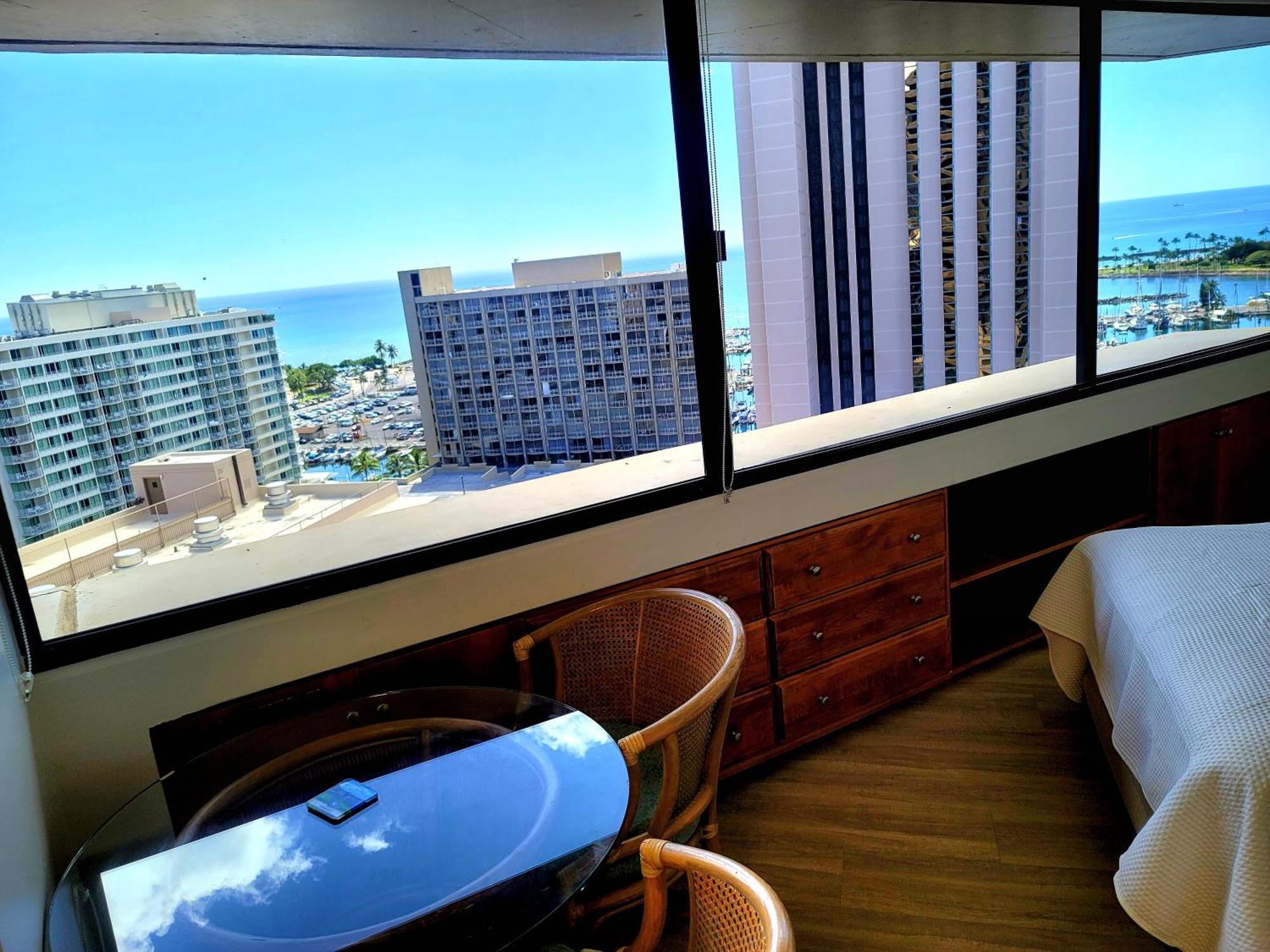 Waikiki Studio Steps To Beach-Mall Free Parking-Wifi Χονολουλού Δωμάτιο φωτογραφία