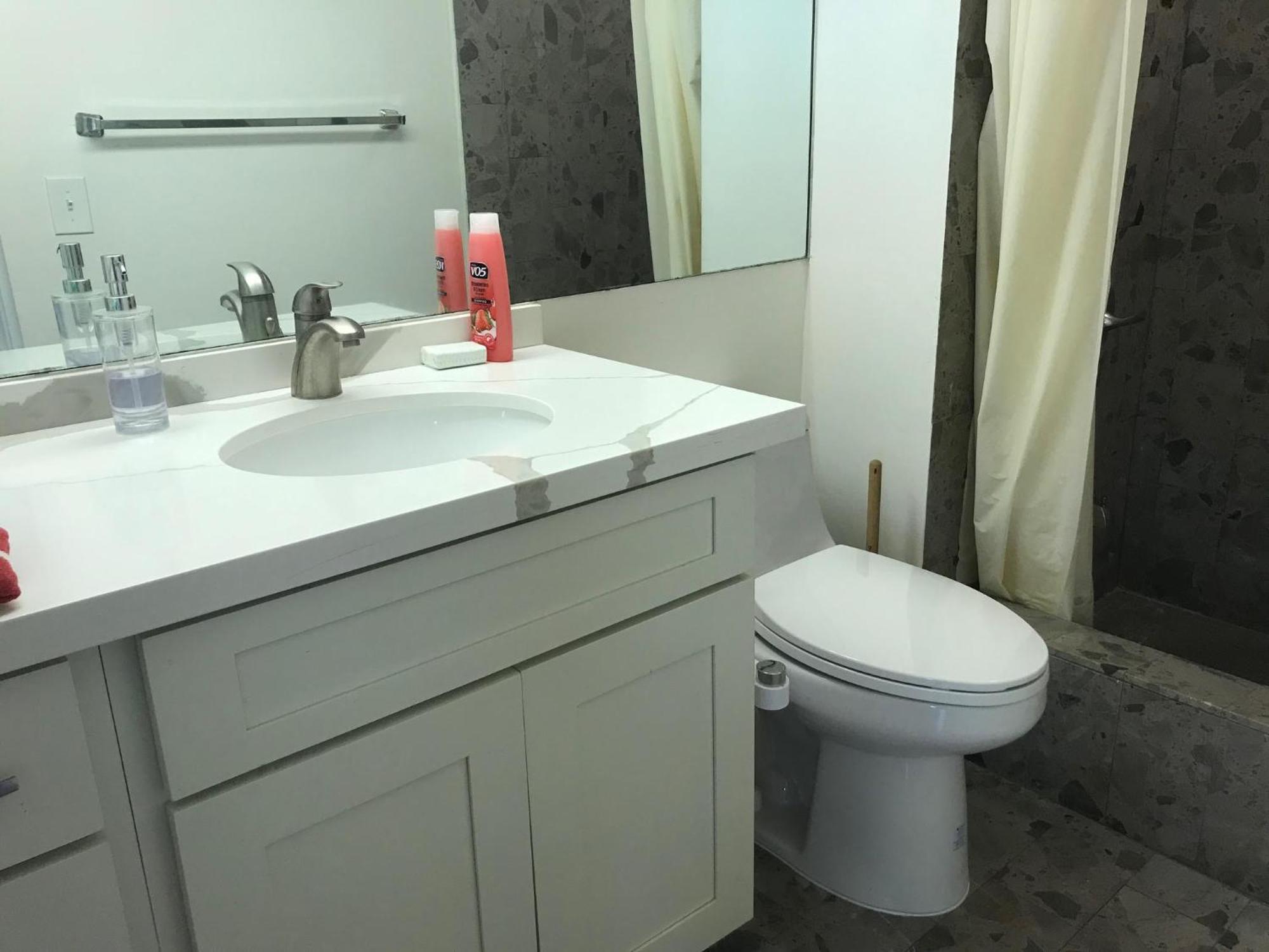 Waikiki Studio Steps To Beach-Mall Free Parking-Wifi Χονολουλού Δωμάτιο φωτογραφία