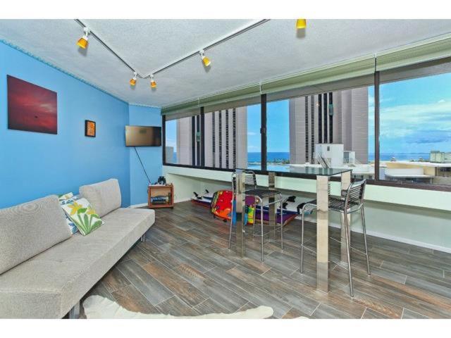 Waikiki Studio Steps To Beach-Mall Free Parking-Wifi Χονολουλού Δωμάτιο φωτογραφία